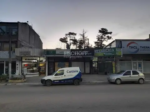 ESPACIO AÉREO DE LOCALES, SOBRE AVENIDA BUENOS AIRES