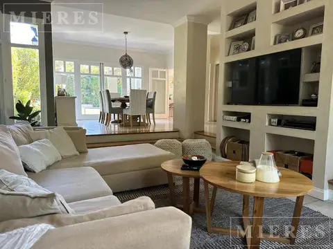 Casa en Venta de 4 dormitorios