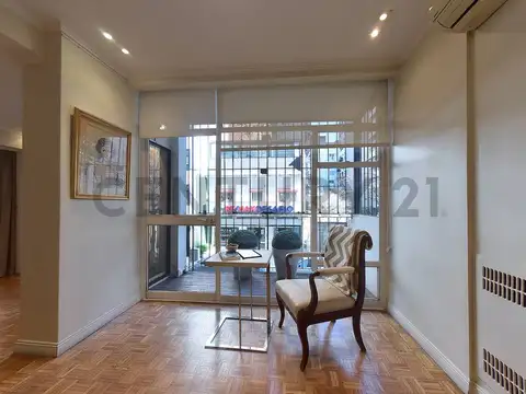 Venta Depto. 3 amb. 2 dorm. uno en suite, 3 baños, patio. Palermo Chico CABA