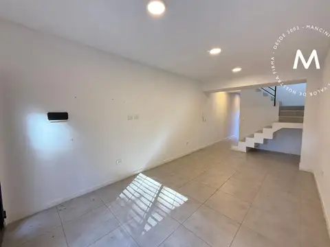 Depto Tipo Casa en Alquiler de 3 dormitorios