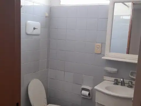 Monoambiente en Alquiler Sobre Calle Laprida 1495 esquina Payro, Lomas de Zamora