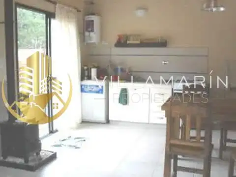 Casa 9 ambientes con 4 baños