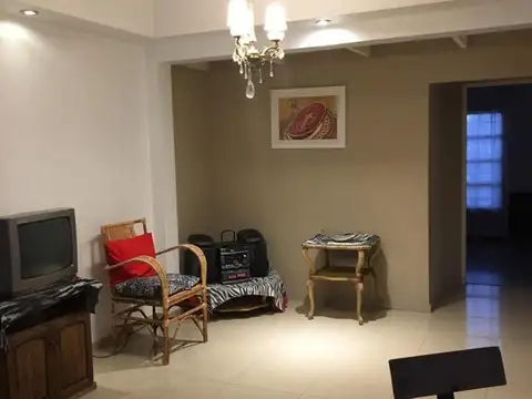 Depto Tipo Casa en Venta de 5 ambientes