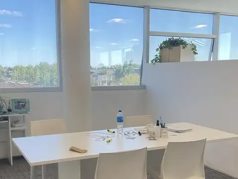 Oficina en Venta con 7 cocheras