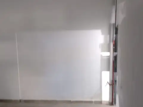 Venta Local sobre Ruta 8/ Primera Junta.(PERMUTA)