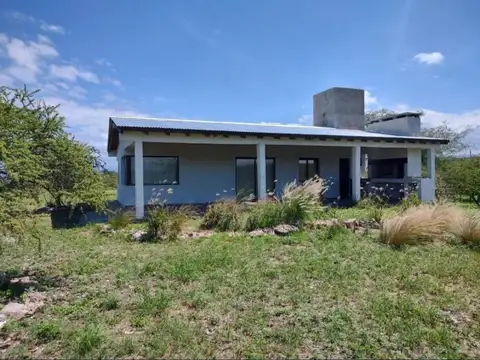 Casa en venta - 1 Dormitorio 2 Baños - Cordoba