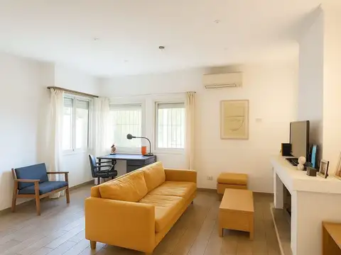 Casa 3 dormitorios c/Cochera y Jardín  Apto Créd