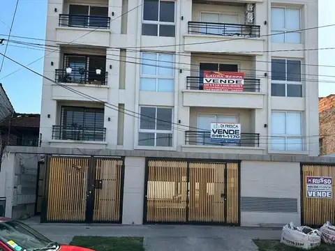 ALQUILER 2 AMBIENTES C/TERRAZA PROPIA  Y COCHERA