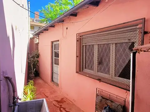 Depto Tipo Casa en Venta en Flores, USD 143.000