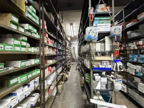 Local en Alquiler en Pompeya, $ 2.000.000