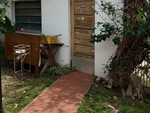 PH en venta - 2 Dormitorios 1 Baño - Merlo