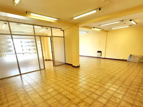 Oficina en Venta con 1 cochera