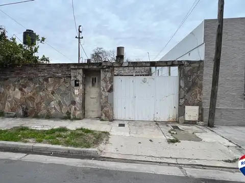 OPORTUNIDAD VENTA 3 DORMI A REFACCIONAR