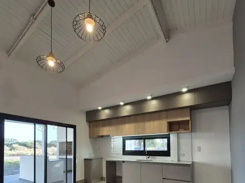 Casa en Venta en Fontana, USD 110.000