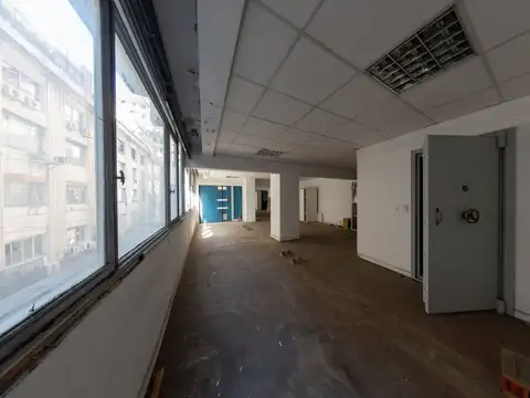 VENTA OFICINA EN MICROCENTRO