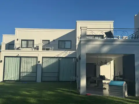 Casa en Venta en San Matias, USD 450.000