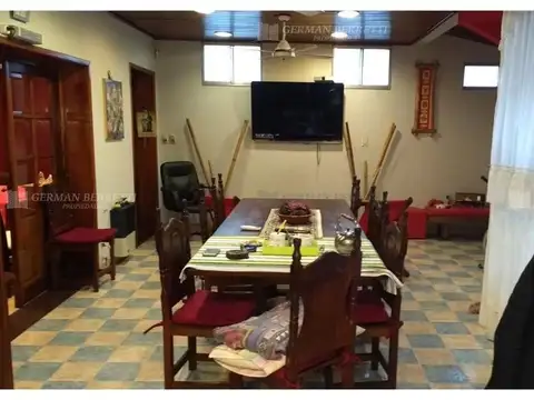 Casa 5 ambientes con 4 baños