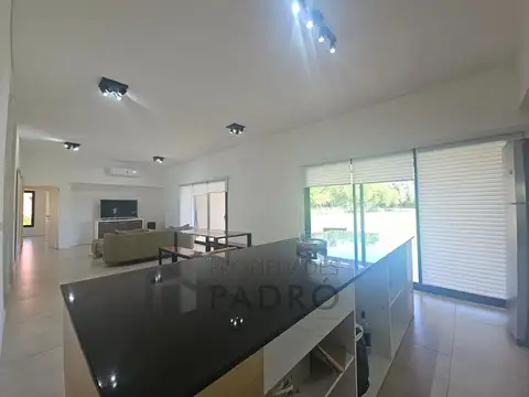Casa en Venta al Oeste