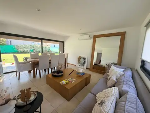 VENTA CASA EN LAR DE BOEDO