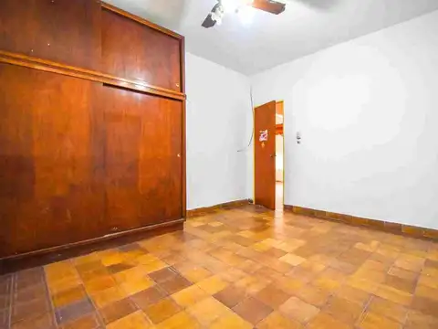 Casa en Venta en Isidro Casanova, USD 75.000