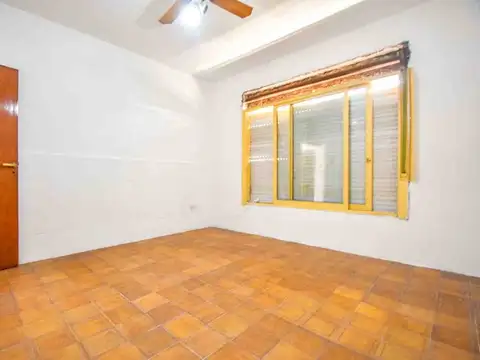 VENTA CASA 3 AMBIENTES EN ISIDRO CASANOVA