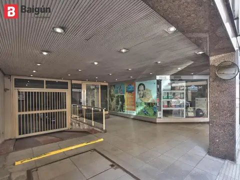 Oficina en Venta con 4 cocheras