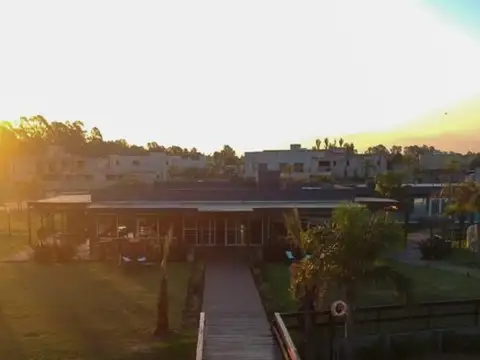 SARGENTO CABRAL Y JUANA DE ARC