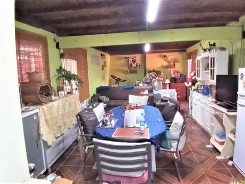 Casa 5 ambientes con 3 baños