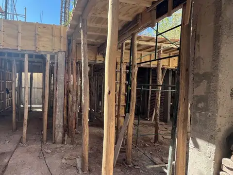 Depto Tipo Casa en Venta con 1 cocheras