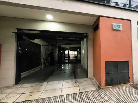 Camargo 673 - Cochera Fija y Cubierta