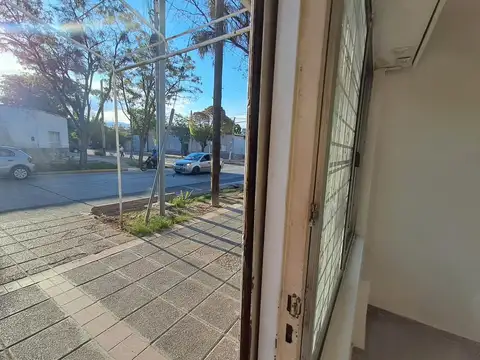 Oficina en Alquiler en Godoy Cruz, $ 300.000