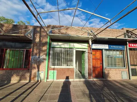 Oficina en Alquiler en Godoy Cruz, $ 300.000