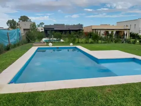 Casa  en Venta en Santa Elena, Pilar del Este, Pilar