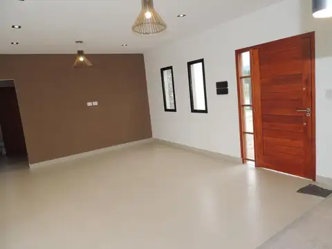 Casa en Venta con 1 cochera