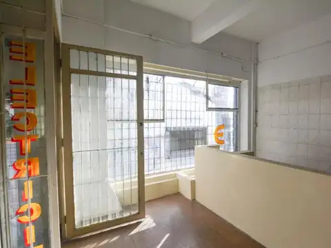 Avenida Entre Ríos e/ Antequera y Avenida Juan de Garay