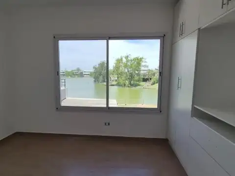 Casa en Alquiler a la laguna en El Cantón-Norte