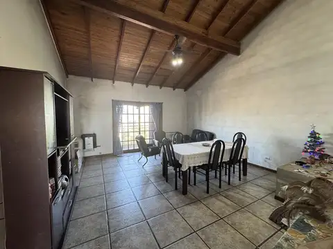 Depto Tipo Casa en Venta de 4 ambientes