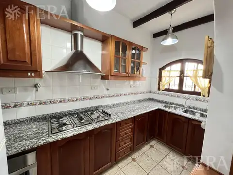 Casa 4 ambientes con 3 baños