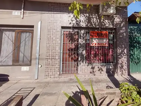 DEPARTAMENTO 2 AMBIENTES-SIN EXPENSA-CON PATIO-ECONOMICO