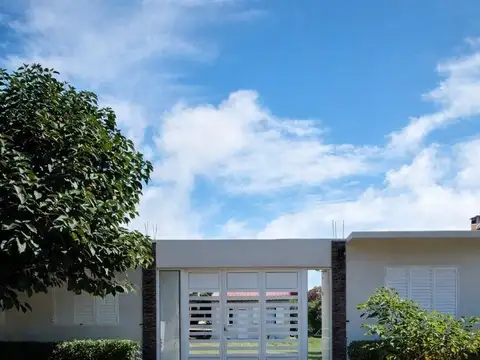 Lote 400 mts + 2 departamentos 2 ambientes y espacio aereo