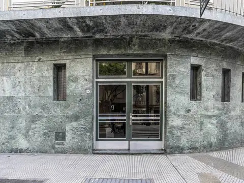 Av. Callao 1300, Piso 0