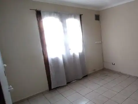 Venta de casa en Godoy Cruz.