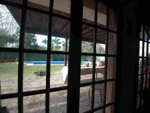 VENTA CASA 8 AMBIENTES AMPLIO TERRENO EN RANELAGH