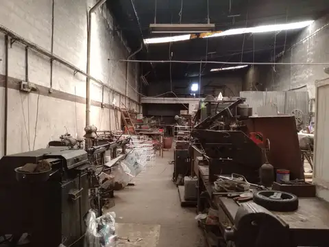 Galpon en Venta 10  mts Frente