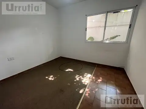 Depto Tipo Casa en Venta en Castelar, USD 55.000