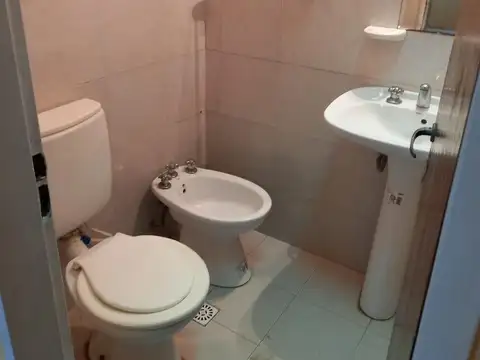 Propiedad Centrica A 3 Cuadras De Calle Urquiza