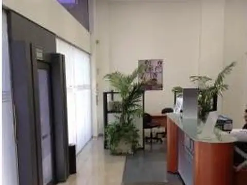 Local en Venta en La Lucila, USD 2.100.000