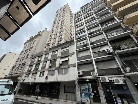 Teniente Presidente Perón  al 1700