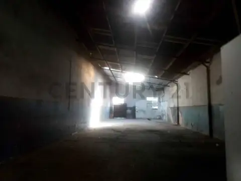 Galpón Lote Venta. Calle 41 entre 23 y 24.
