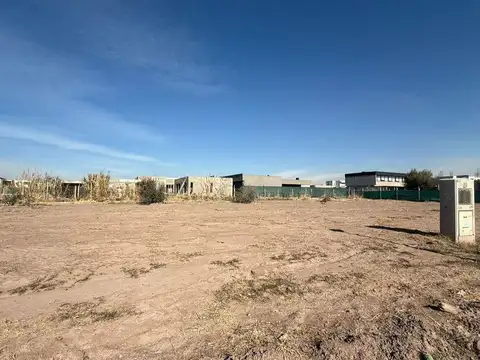 Venta lote en Barrio Privado Lar de Boedo